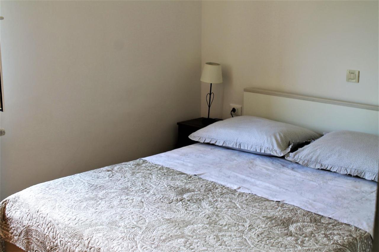 Apartmani Klaudija Valun Exterior photo